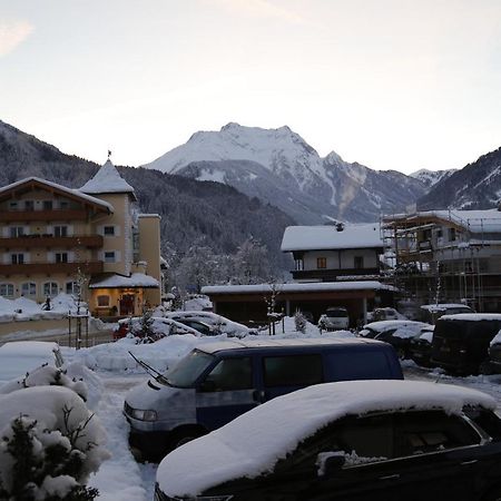 Hotel & Suites Glueck Auf Mayrhofen Extérieur photo