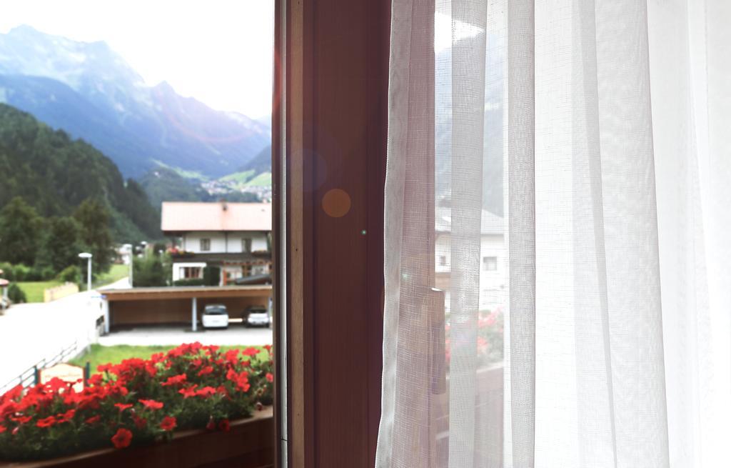 Hotel & Suites Glueck Auf Mayrhofen Extérieur photo