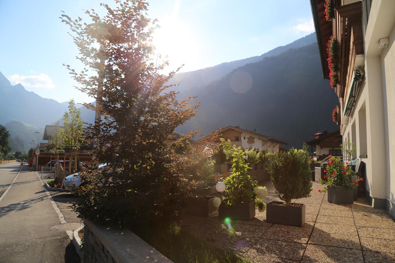 Hotel & Suites Glueck Auf Mayrhofen Extérieur photo